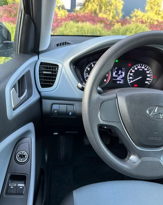 Hyundai i20 cena 32999 przebieg: 138193, rok produkcji 2017 z Warka małe 704